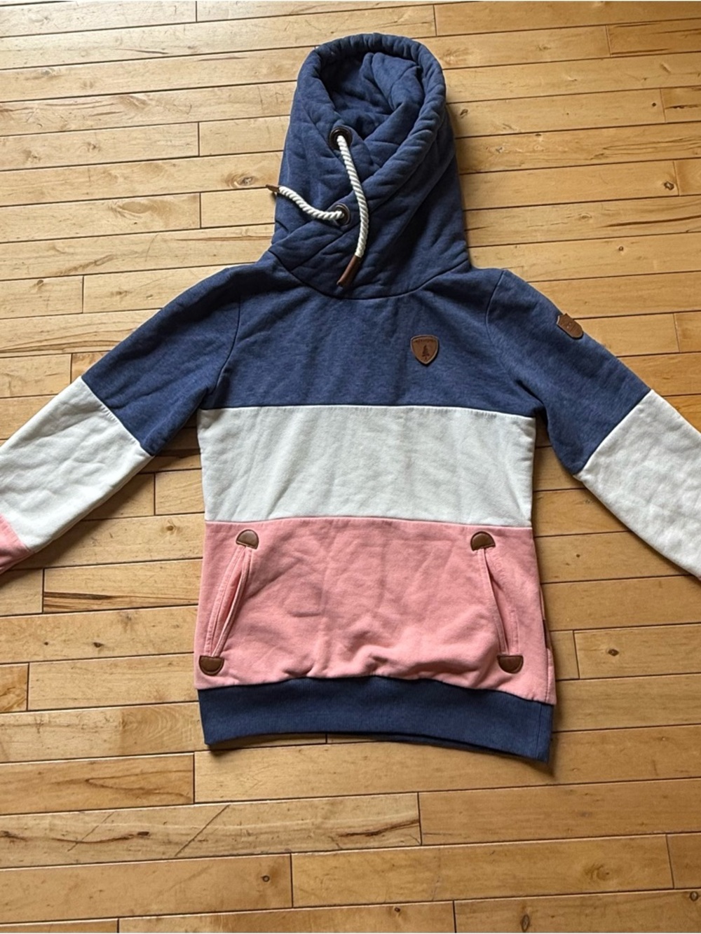 Wanakome Tri-Color Hooded Pullover in Navy, White & Pink